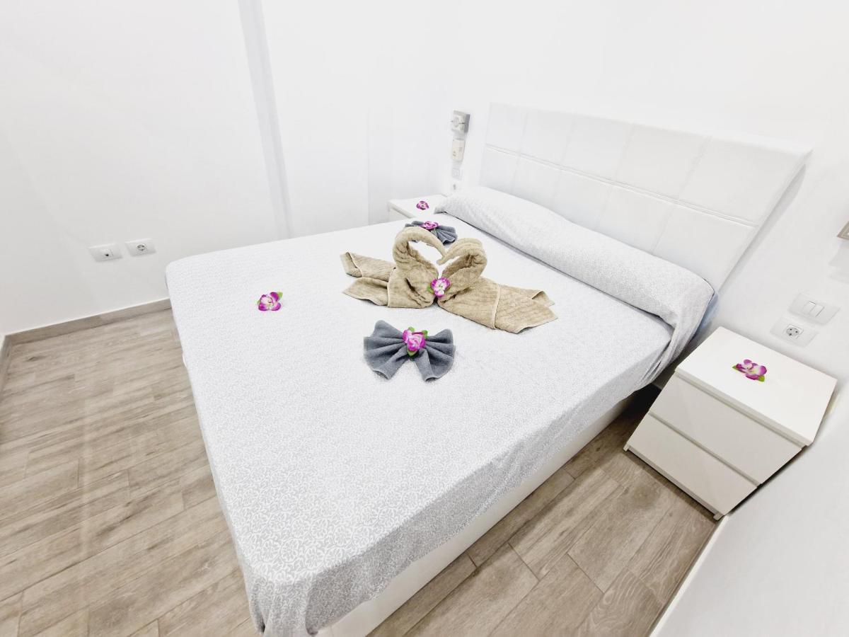 Luxury San Marino Apartment & Pool View Los Cristianos  Εξωτερικό φωτογραφία